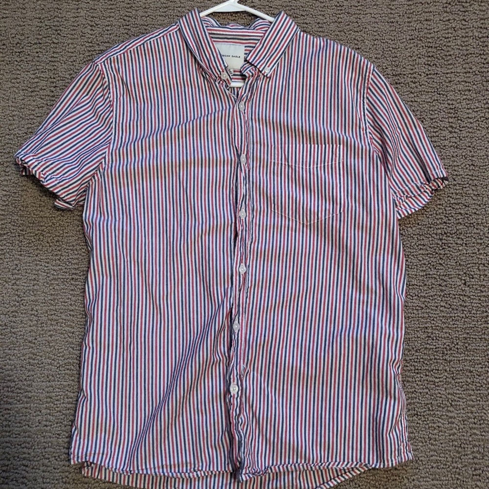 Short Sleeve Button Down with front pocket (LARGE)